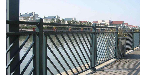 河南景觀河道護(hù)欄的幾個功能，你知道嗎?