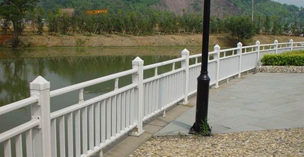 河道護(hù)欄的欄桿起到怎樣的作用？